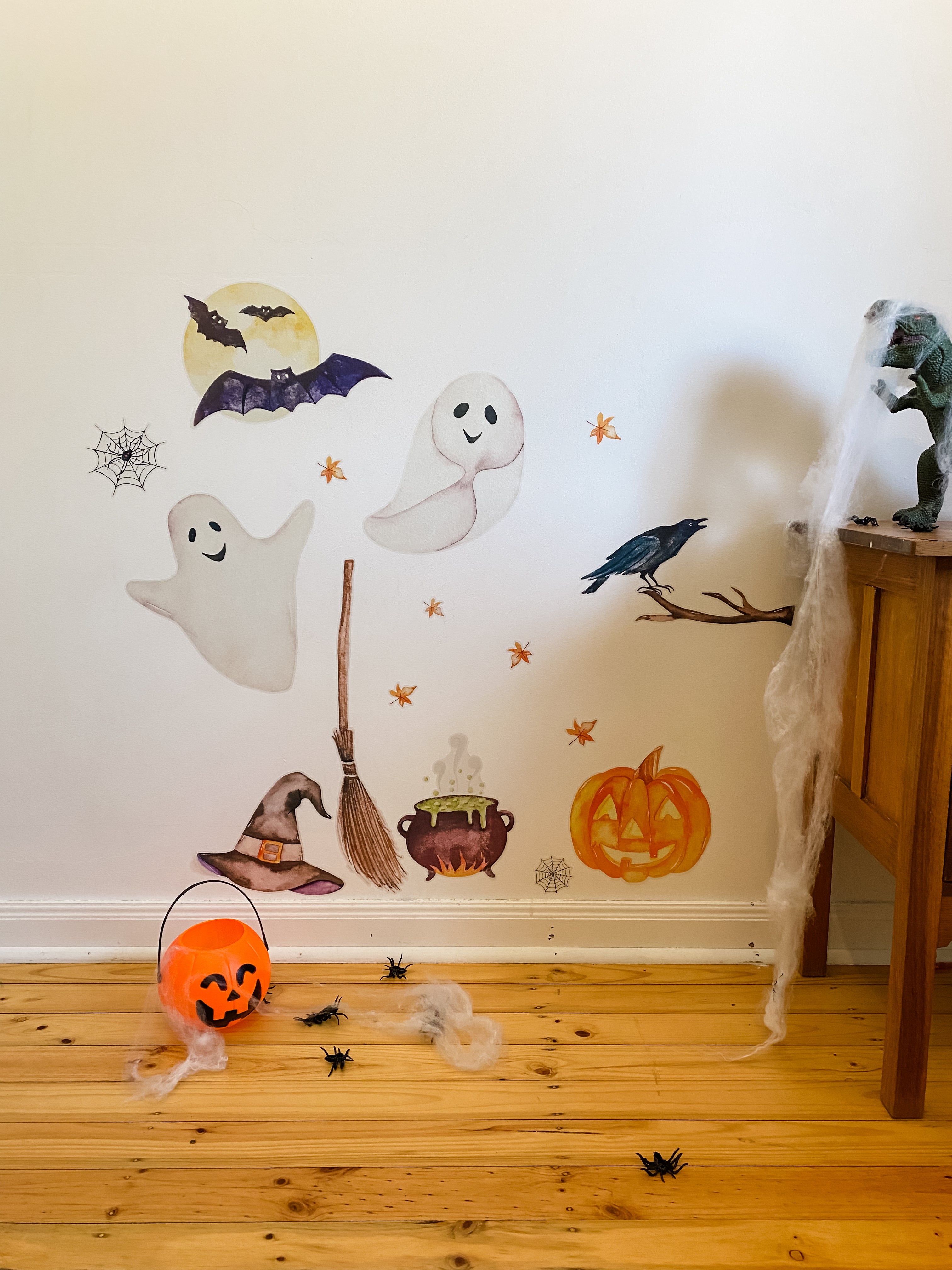 Halloween – Happy Ghosts Wall Decals